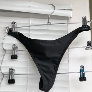 ❗️SOLD❗️Thong bikini bottoms ❗️SOLD ❗️